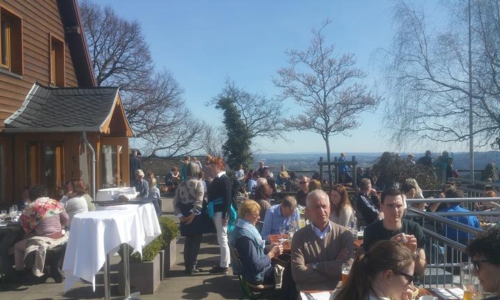 Gasthaus auf dem Oelberg